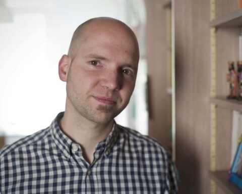 Martin Steffens faire face communauté masque